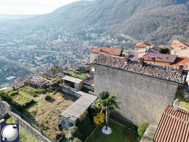 Casa in vendita a Castelmarte, Lombardia