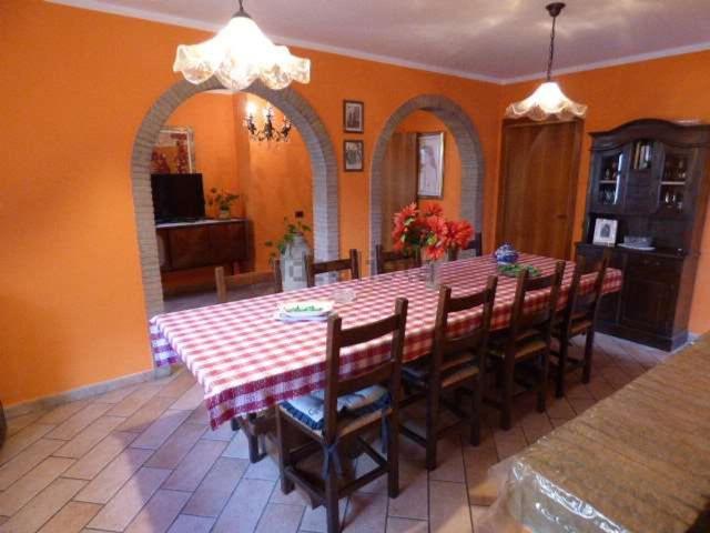 Casa in vendita a Vallefoglia, Marche