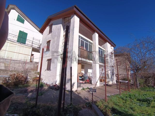 Casa in vendita a Pallare, Liguria