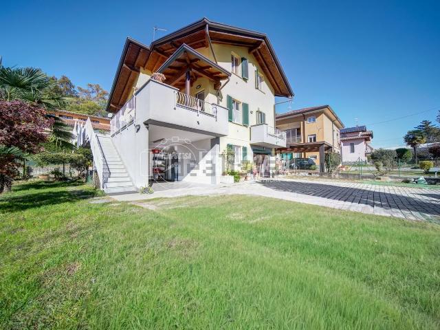 Casa in vendita a Besnate, Lombardia