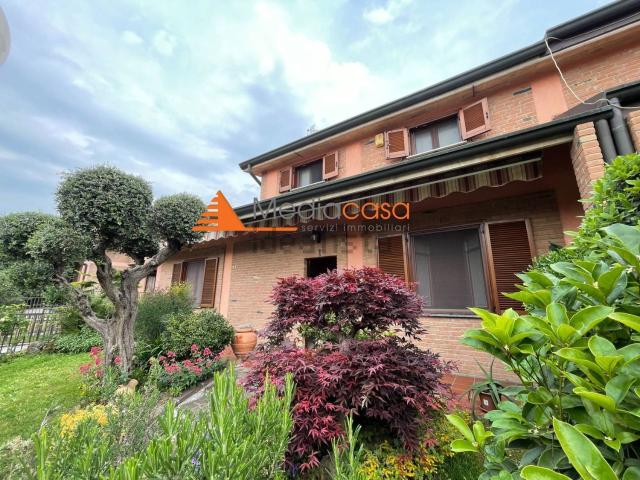 Casa in vendita a Roncello, Lombardia