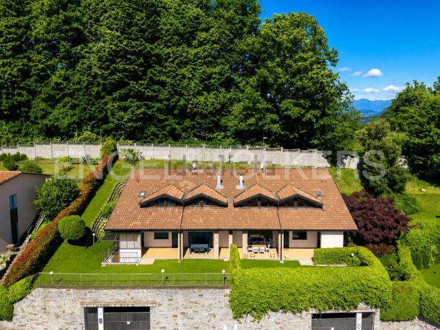 Casa in vendita a Gazzada Schianno, Gazzada