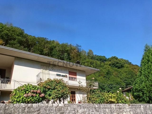 Casa in vendita a Valli Del Pasubio, Veneto