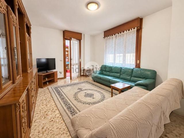 Casa in vendita a Esine, Brescia