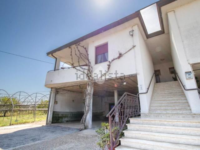 Casa in vendita a Ortona, Abruzzo