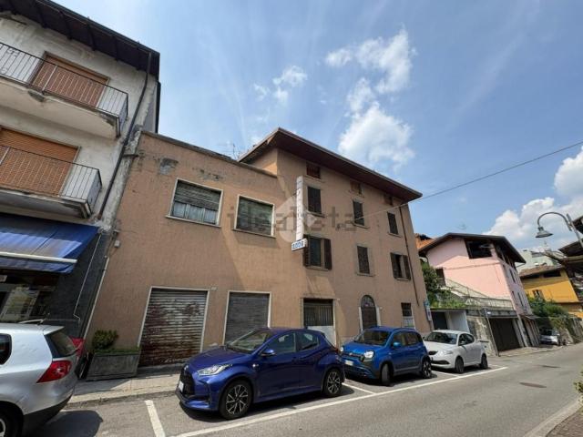 Casa in vendita a Rova, Gazzaniga