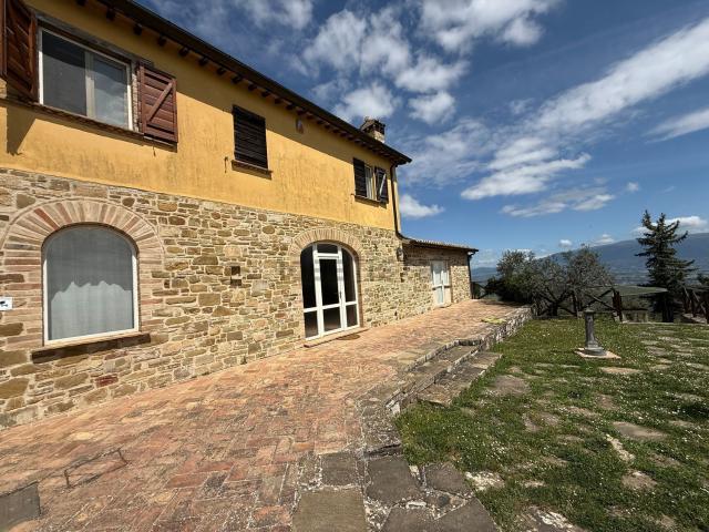 Casa in vendita a Cannara, Umbria