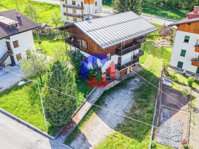 Casa in vendita a Falcade, Veneto