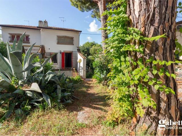 Casa in vendita a Vigna del Mare, Marche