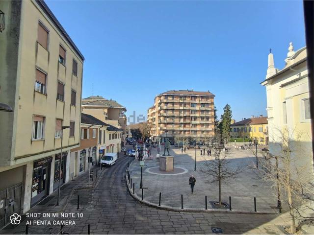 Casa in vendita a Locate di Triulzi, Lombardia