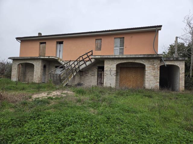 Casa in vendita a Marche, Macerata