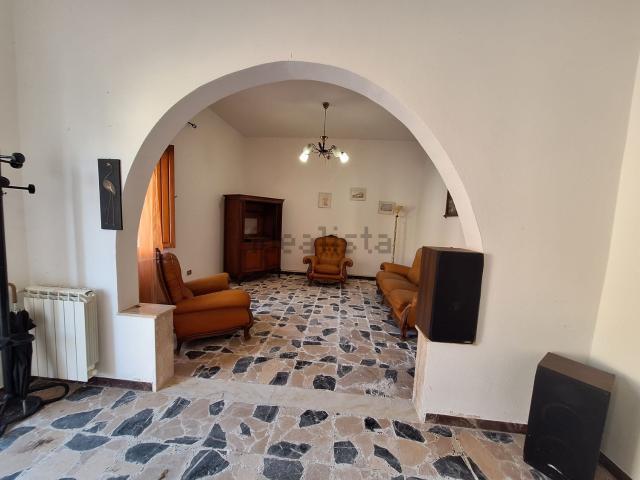 Casa in vendita a Sindia, Sardigna/Sardegna