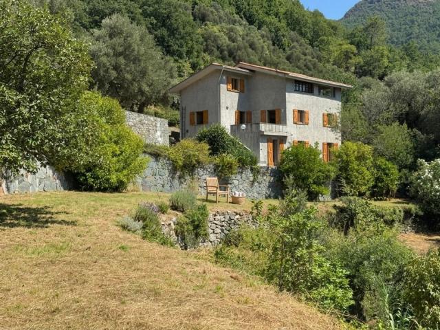 Casa in vendita a Pero, Varazze