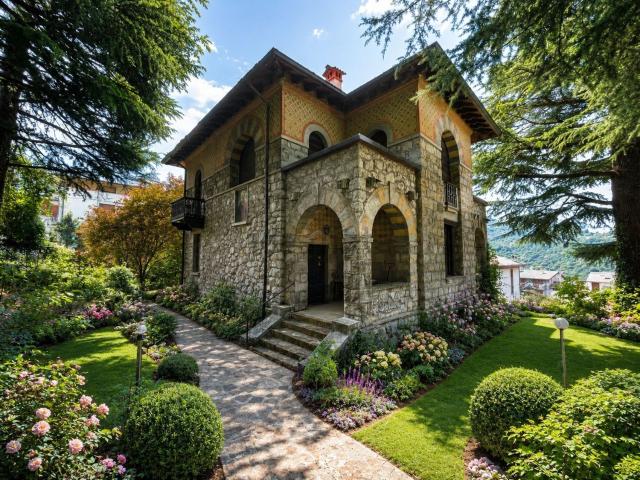 Casa in vendita a Esino Lario, Lombardia