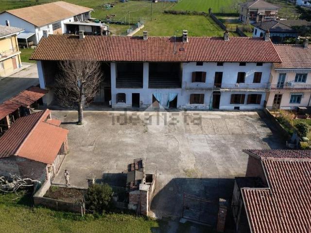 Casa in vendita a Alice Castello, Vercelli