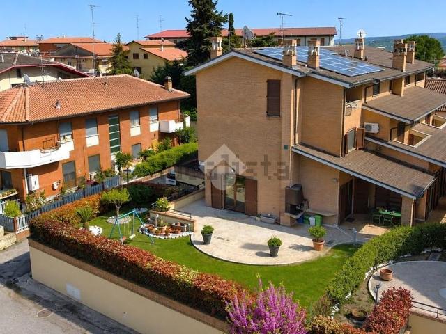 Casa in vendita a Santa Maria Assunta, Mosciano Sant'Angelo