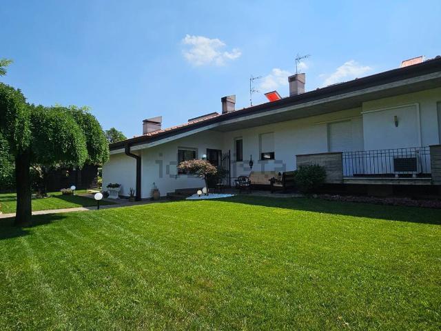 Casa in vendita a Coccaglio, Brescia