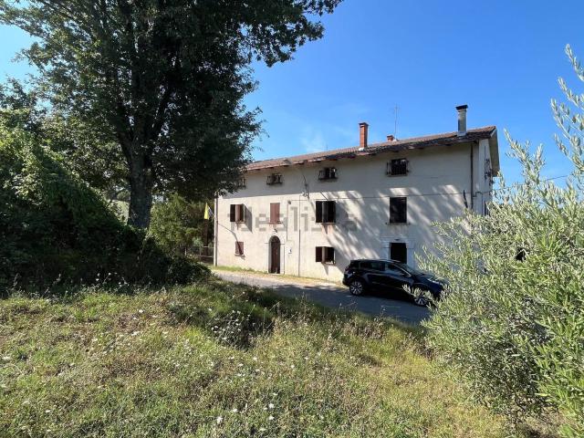 Casa in vendita a Gualdo Tadino, Umbria