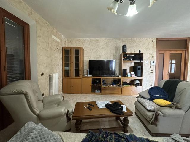 Casa in vendita a Sant'Angelo, Marche