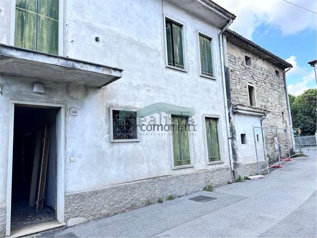 Casa in vendita a Vittorio Veneto, Veneto