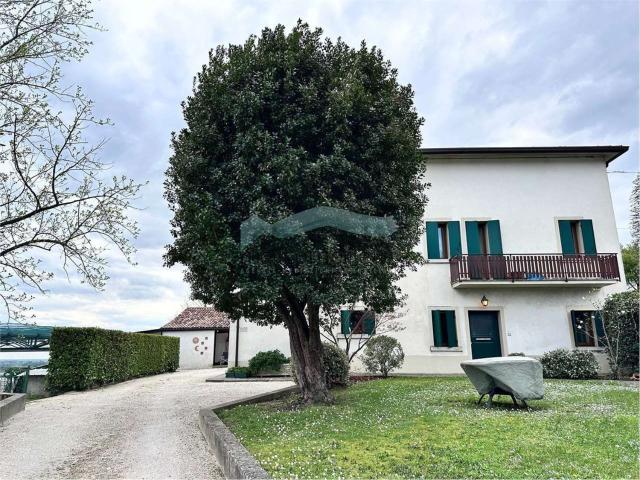 Casa in vendita a Vittorio Veneto, Veneto