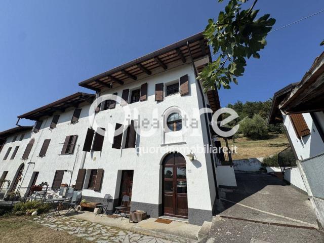 Casa in vendita a Faedis, Faedis / Fojda