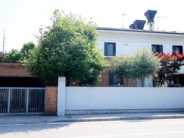 Casa in vendita a Pordenone, Friuli-Venezia Giulia