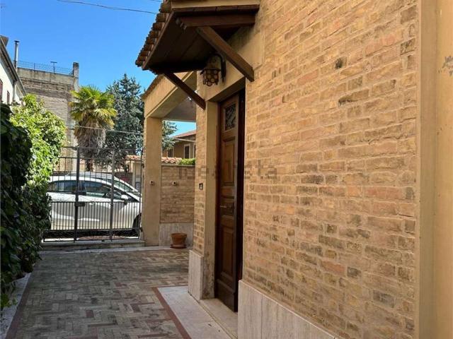Casa in vendita a Marche, Ancona