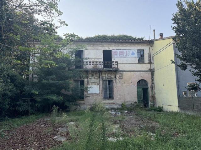 Casa in vendita a Ravenna, Reggio Emilia