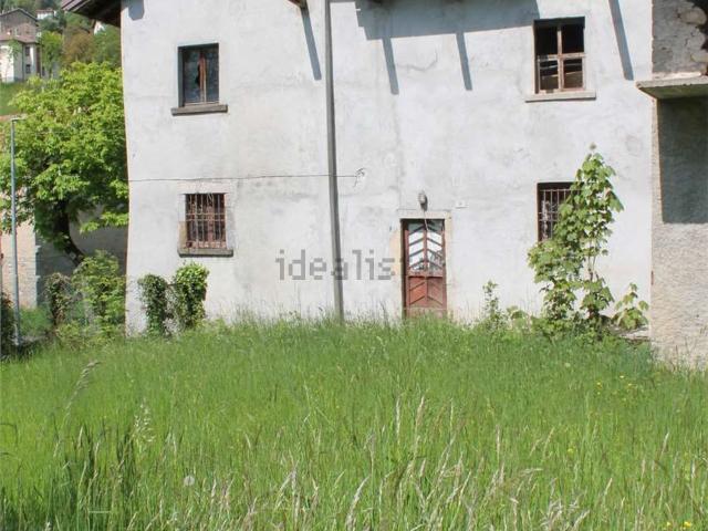 Casa in vendita a Sant'omobono Imagna, Lombardia