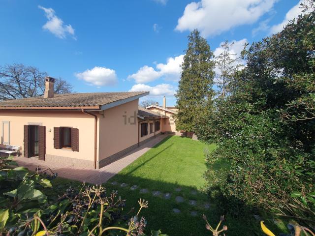 Casa in vendita a Acquapendente, Lazio