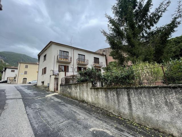 Casa in vendita a Poggio Bustone, Lazio