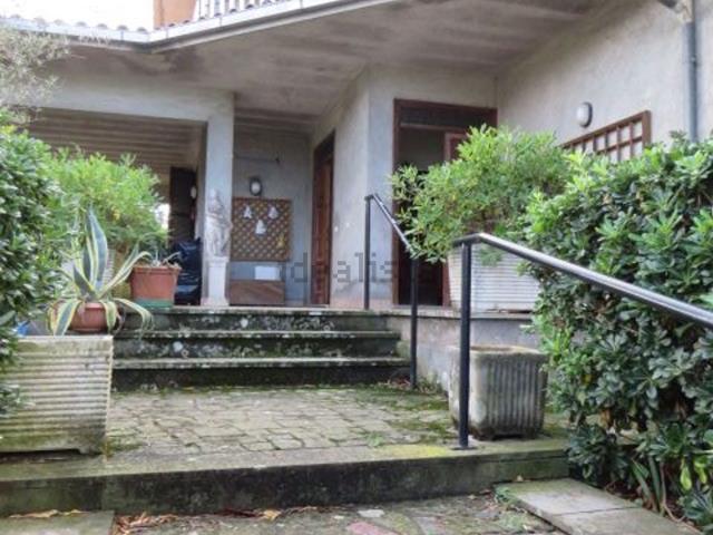 Casa in vendita a Tre Croci, Vetralla