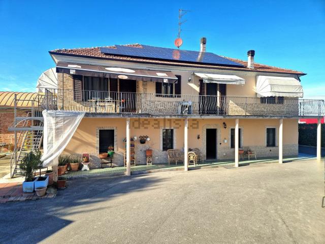 Casa in vendita a Roncaglia, Piemonte