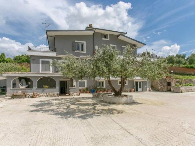 Casa in vendita a Sant'Angelo Romano, Roma Capitale