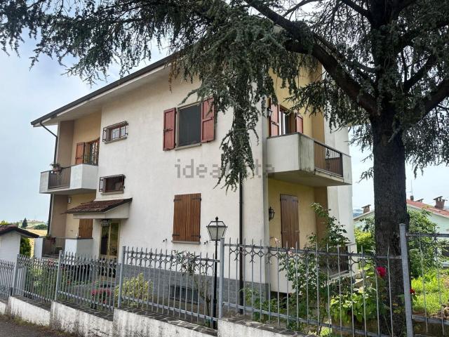 Casa in vendita a Medesano, Ramiola