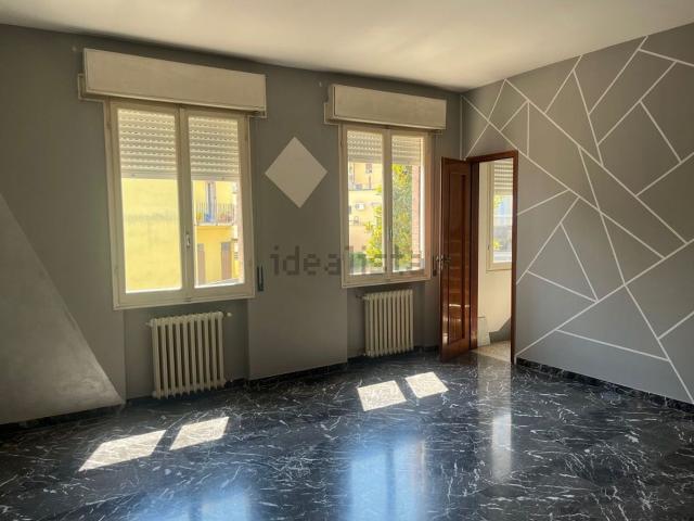 Casa in vendita a Modena, Rosselli
