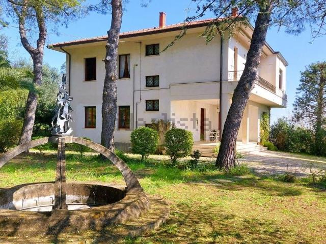 Casa in vendita a Marche, Ancona