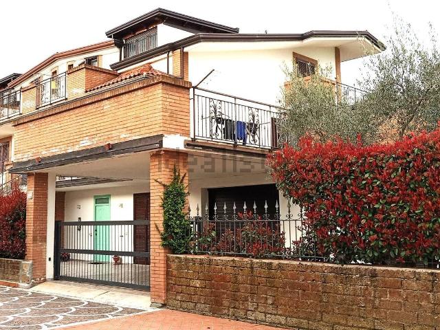 Casa in vendita a Pratola Serra, Campania