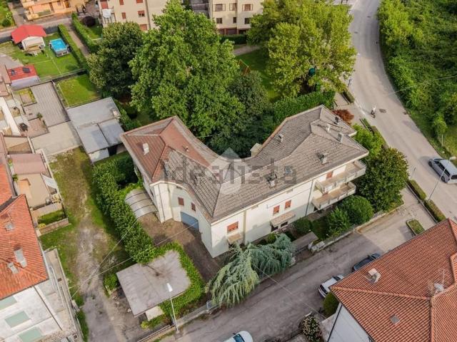 Casa in vendita a Valdagno, Veneto