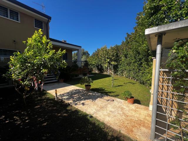 Casa in vendita a Corviale, Roma