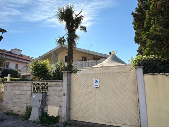 Casa in vendita a Pescara, Abruzzo