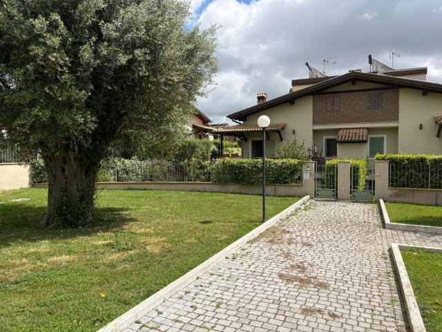 Casa in vendita a Municipio Roma XIII, Roma Capitale