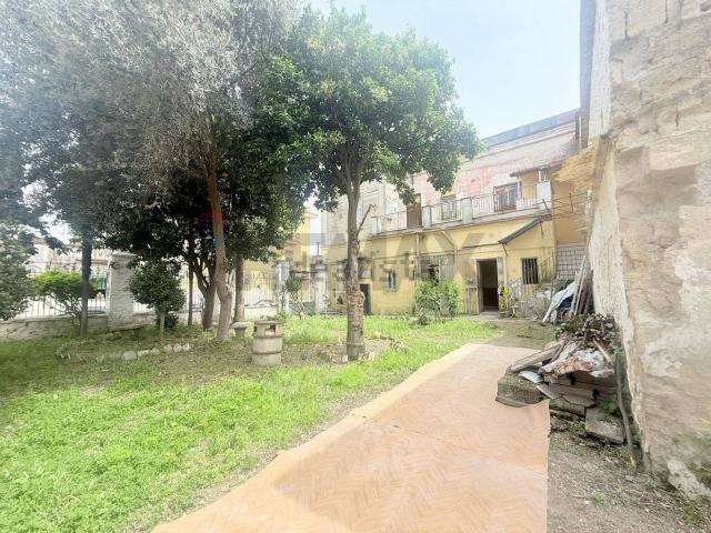 Casa in vendita a Municipalità 7, San Pietro A Patierno