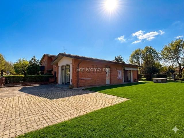 Casa in vendita a Manerbio, Lombardia