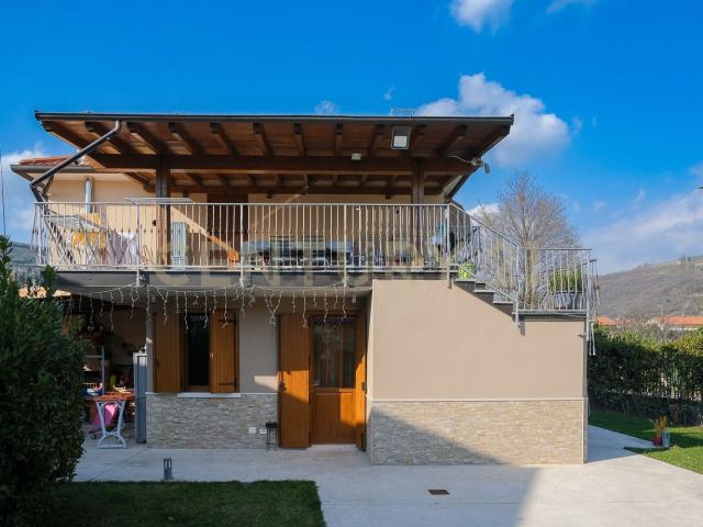 Casa in vendita a Mezzane Di Sotto, Veneto