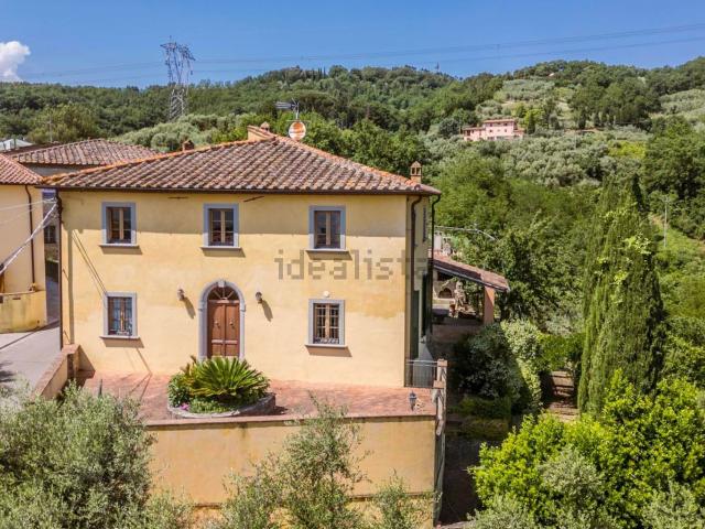 Casa in vendita a Lamporecchio, Toscana