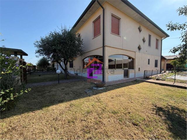 Casa in vendita a Coniolo, Orzinuovi
