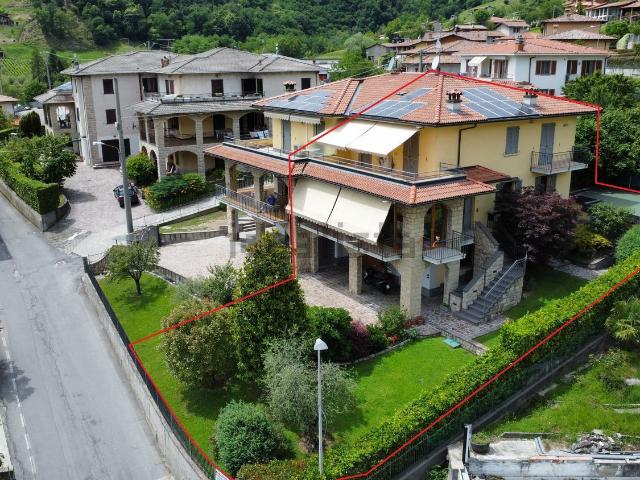 Casa in vendita a Adrara San Martino, Lombardia