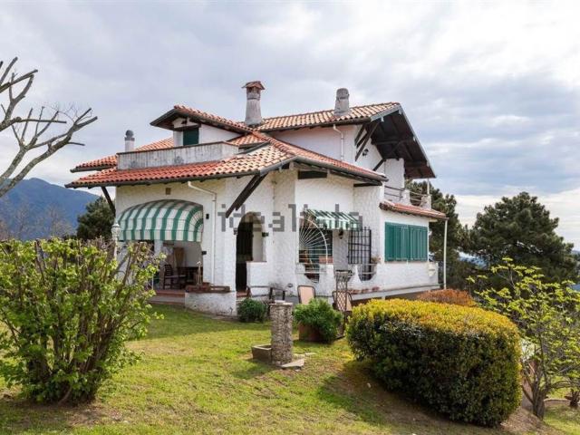 Casa in vendita a Camaiore, Toscana